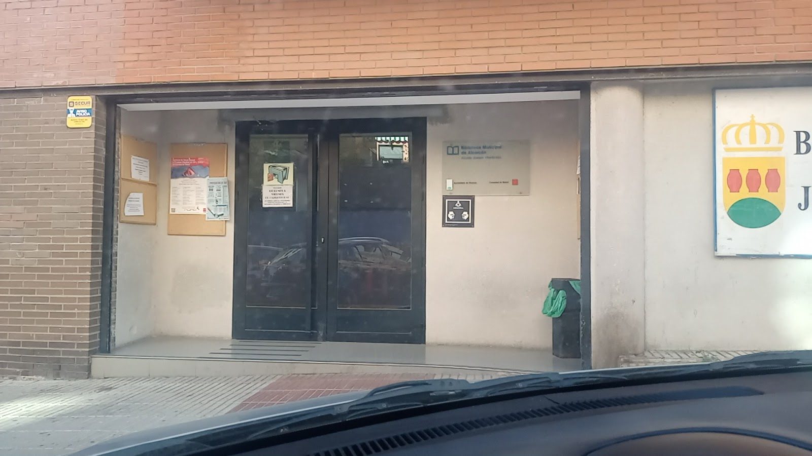 Biblioteca Joaquín Vilumbrales (Alcorcón)