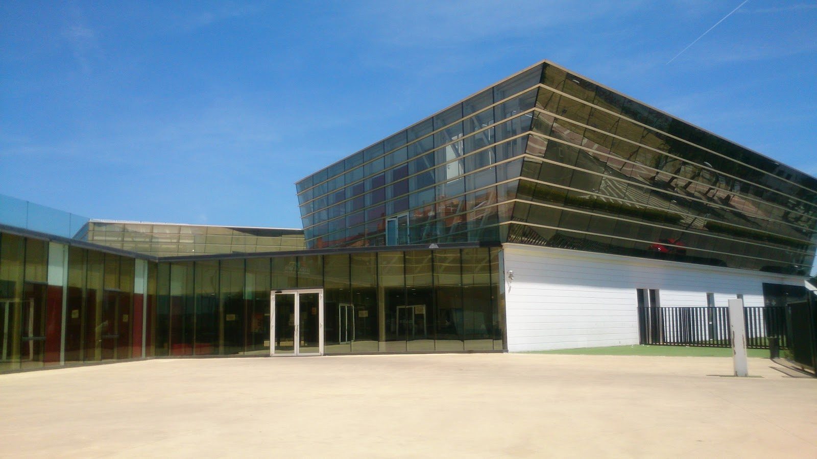 Biblioteca La Caja del Arte (Torrejón)