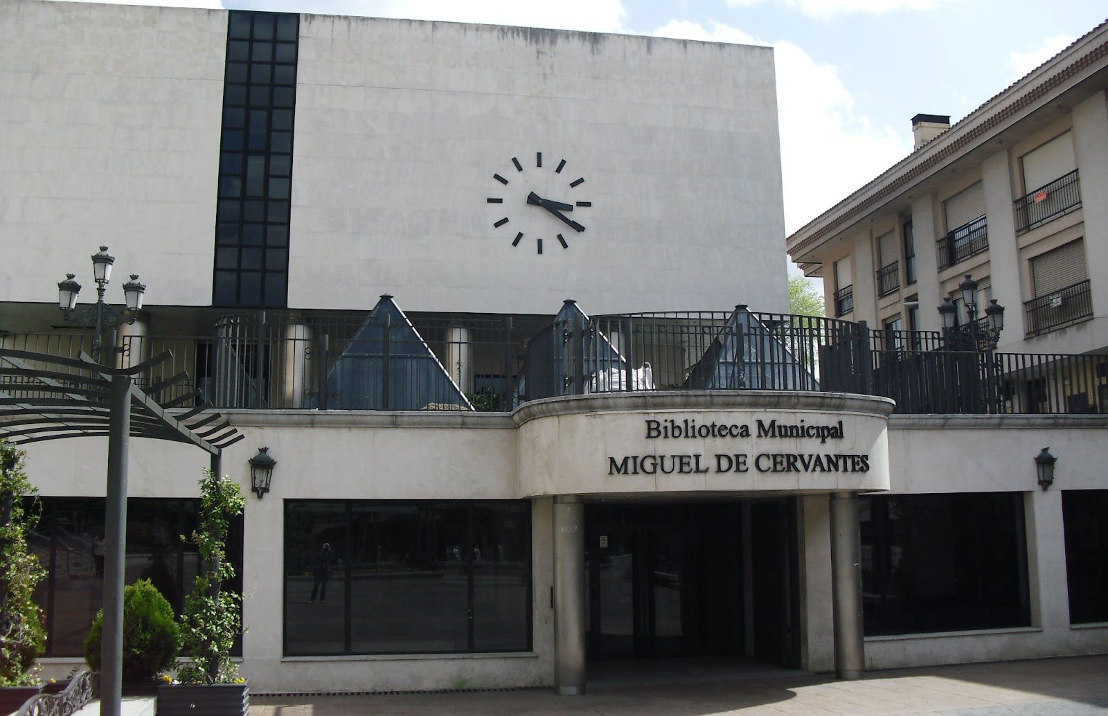 Biblioteca Miguel de Cervantes (Pozuelo)