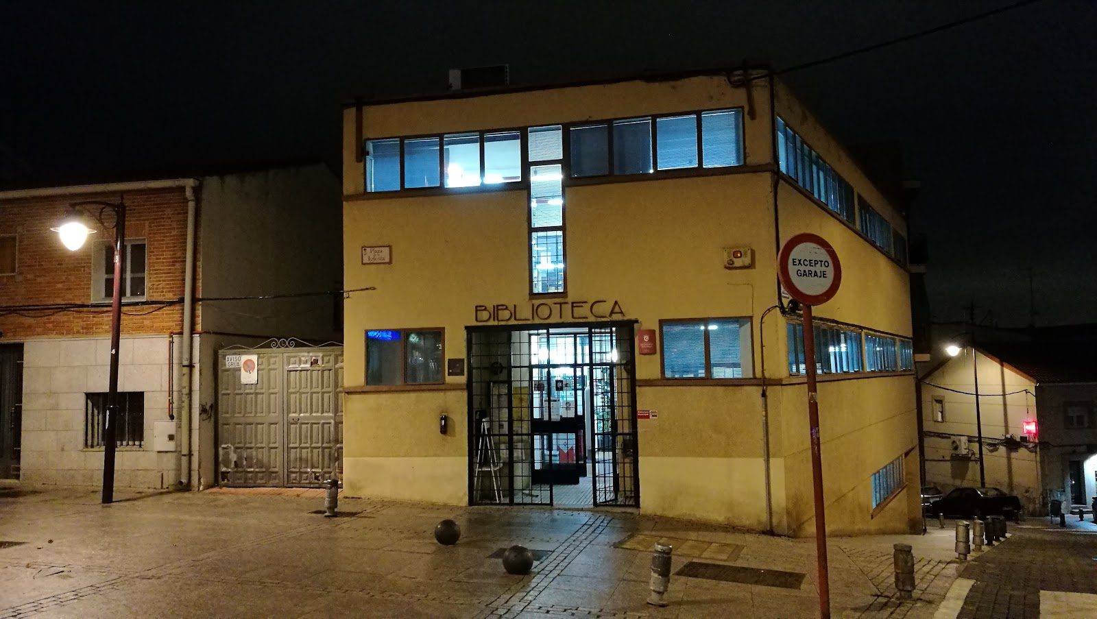 Biblioteca Plaza de la Iglesia (San Sebastián de los Reyes)